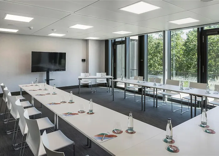 Melia Frankfurt 호텔 4*