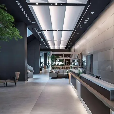 Melia Frankfurt ホテル 4*