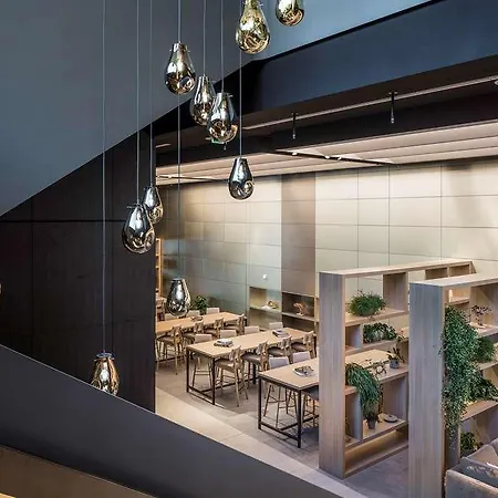 ホテル Melia Frankfurt フランクフルト