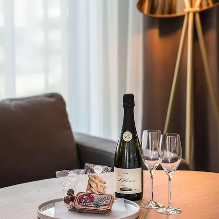 Melia Frankfurt ホテル フランクフルト