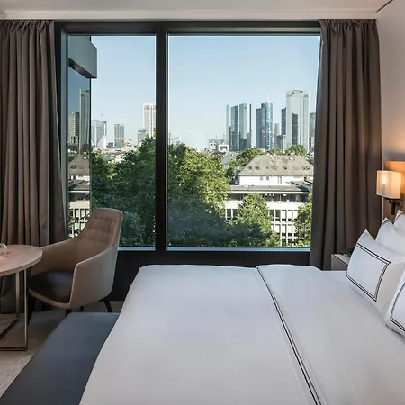 فندق Melia Frankfurt 4*