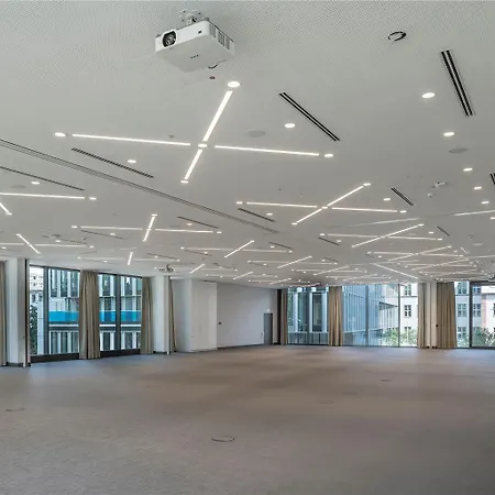 ホテル Melia Frankfurt フランクフルト