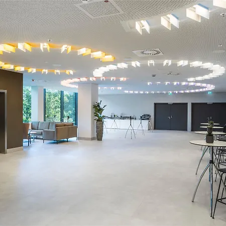 מלון Melia Frankfurt 4*