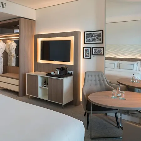 מלון Melia Frankfurt 4*