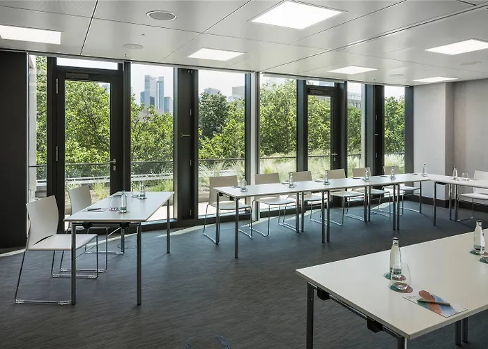 Melia Frankfurt Отель 4*