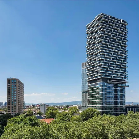 Hotell Melia Frankfurt 4*