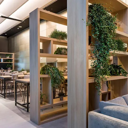 Melia Frankfurt 4*